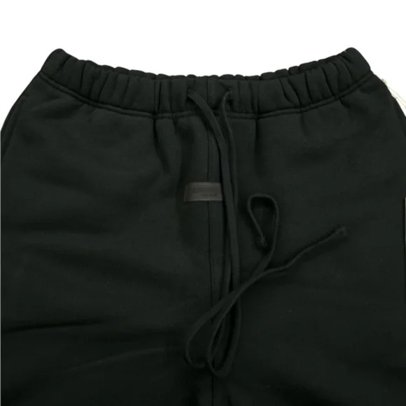 Essentials Fear of God Sweat Shorts Black Mens Large - Picture 2 of 4